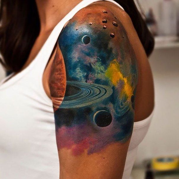 Kosmos tatuaż kolorowy
