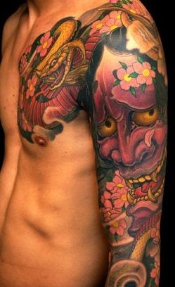 Kolorowy rękawek z twarzą i kwiatami