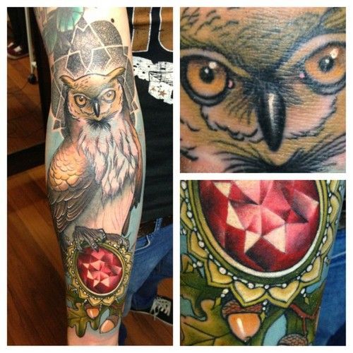 Sowa i czerwony diament tatuaż