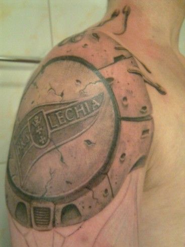 Tatuaż na ramieniu Lechia Gdańsk