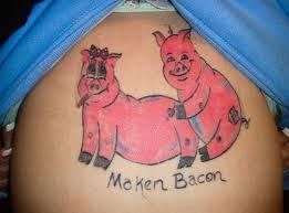 Tatuaż z dwiema świnkami