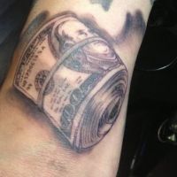 Tatuaż plik pieniędzy