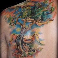 Tatuaż w kolorze  z drzewem